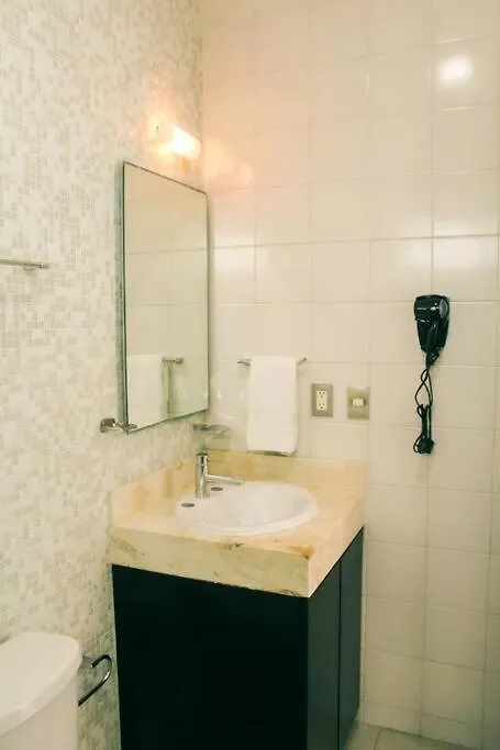 Hermoso Departamento En La Avenida Colosio Lägenhet Playa del Carmen Mexiko